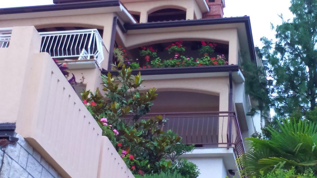 Apartments Silmare Rabac Εξωτερικό φωτογραφία